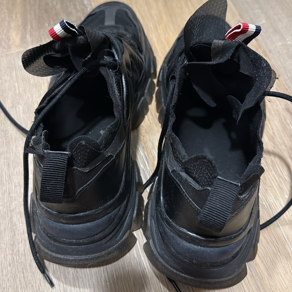 Moncler Black Athletic Shoes - Men
Size 42 - Picture 2 of 7
